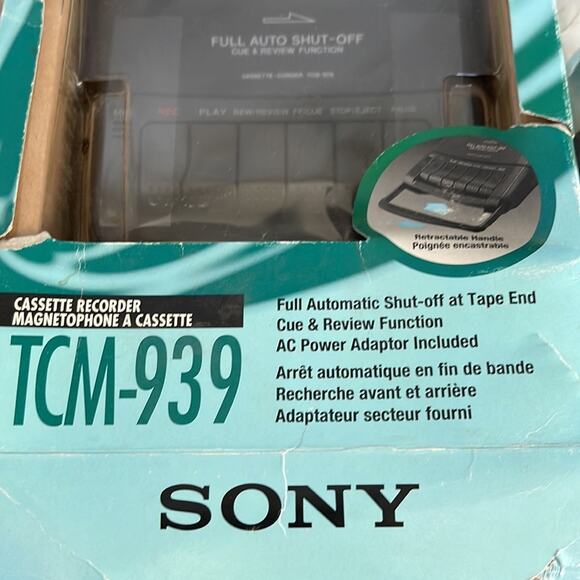 Vintage Sony TCM-939 Portable Cassette Recorder Rare STILL NEW in Original Box - Picture 3 of 9